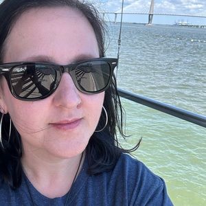 Meet your Posher, Toni